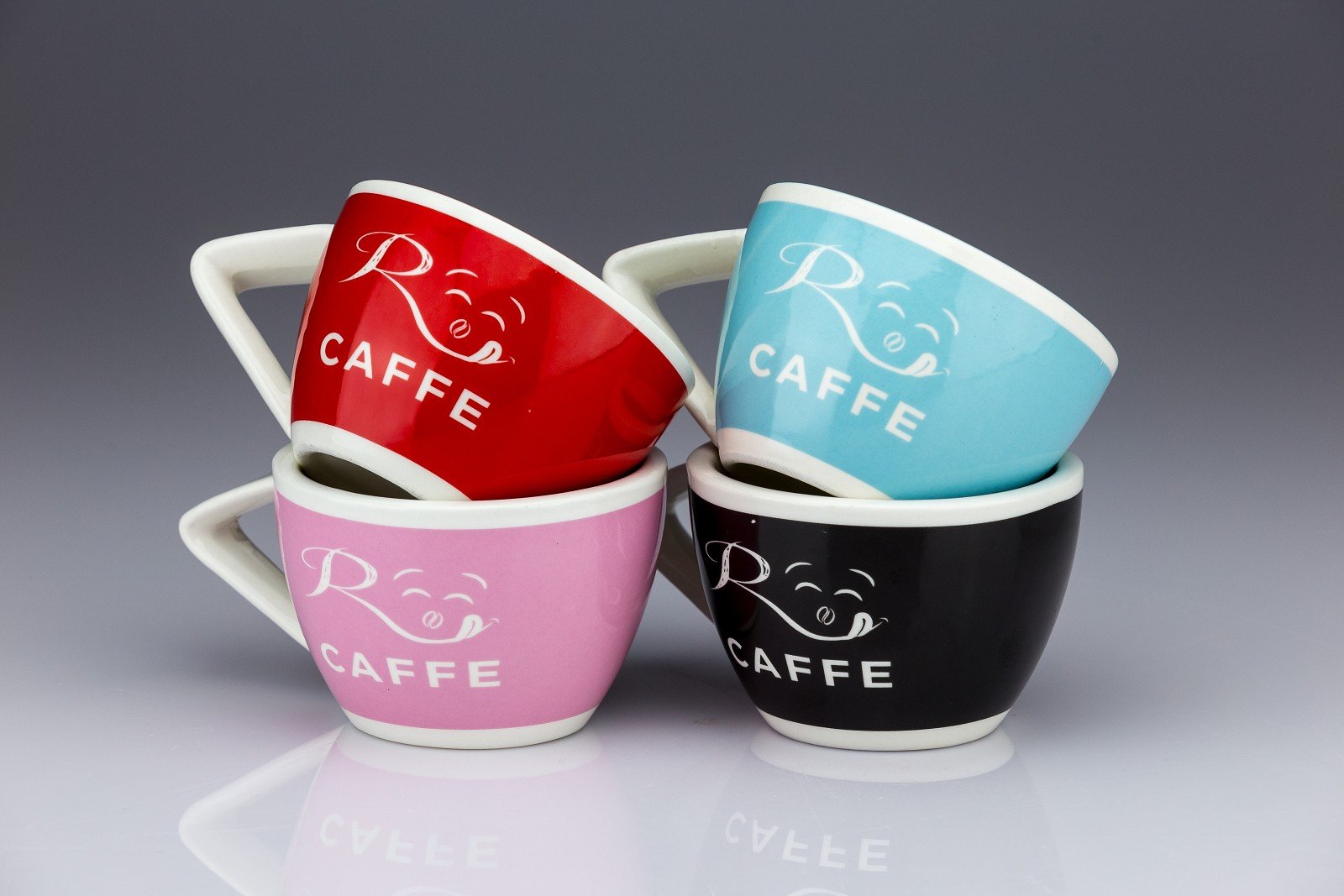 Porcelánový šálek s motivem 100% Arabica – velký 2